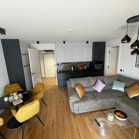 Luxusní Grand V Centru Harrachova Se Saunou, Wallboxem Ev,velkým Balkonem A Výhledem Na Můstky Harrachov