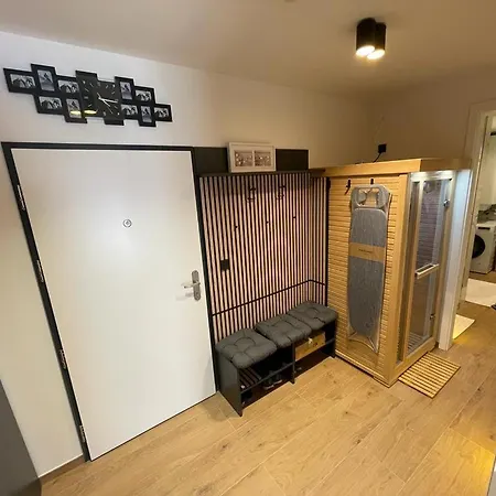 Apartmán Luxusní Grand V Centru Harrachova Se Saunou, Wallboxem Ev,velkým Balkonem A Výhledem Na Můstky *