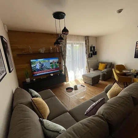 Luxusní Grand V Centru Harrachova Se Saunou, Wallboxem Ev,velkým Balkonem A Výhledem Na Můstky Apartmán Harrachov