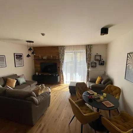 Luxusní Grand V Centru Harrachova Se Saunou, Wallboxem Ev,velkým Balkonem A Výhledem Na Můstky Harrachov