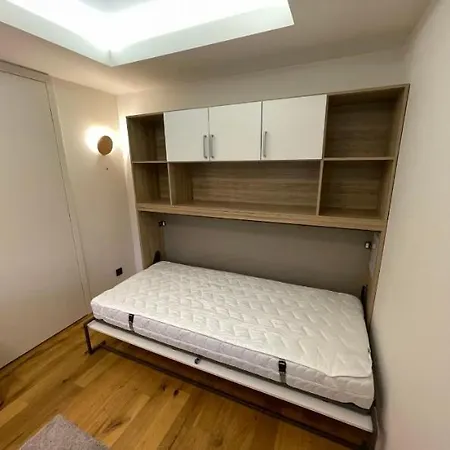Apartment Luxusni Grand V Centru Harrachova Se Saunou, Wallboxem Ev, Parkovanim Zdarma, S Velkym Balkonem A Vyhledem Na Certovu Horu, Sjezdovku A Skokanske Mustky Harrachov