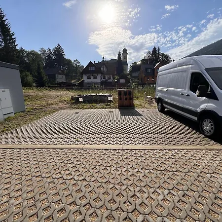 Luxusni Grand V Centru Harrachova Se Saunou, Wallboxem Ev, Parkovanim Zdarma, Netflix A Hbo, Velkym Balkonem A Vyhledem Na Certovu Horu ,sjezdovku A Skokanske Mustky Apartament Harrachov