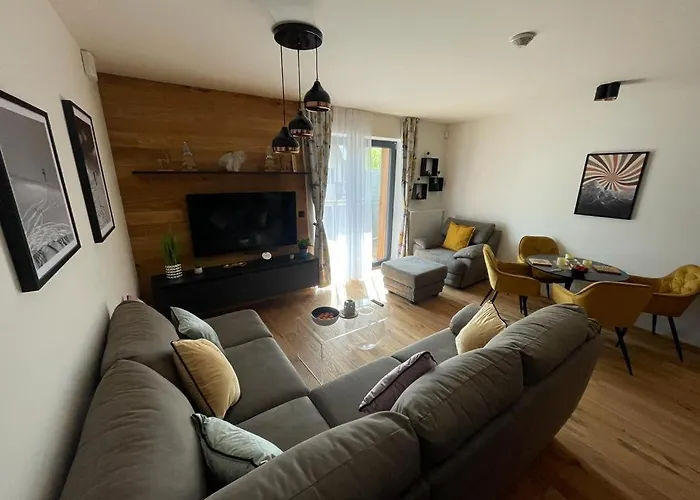 Luxusni Grand V Centru Harrachova Se Saunou, Wallboxem Ev, Parkovanim Zdarma, S Velkym Balkonem A Vyhledem Na Certovu Horu, Sjezdovku A Skokanske Mustky * 하라포프